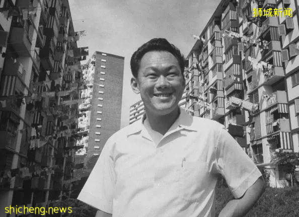 直升機、戰鬥機出動！李顯龍發表重要講話！56年了，新加坡讓全世界感動哭泣