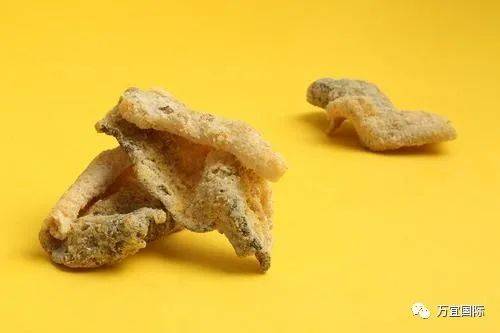 震惊!新加坡科学家公布春节零食热量,每吃一口就吞进半口脂肪!三招教你避免“过年肥”