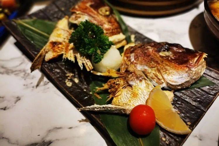 聖誕季,日料也瘋狂