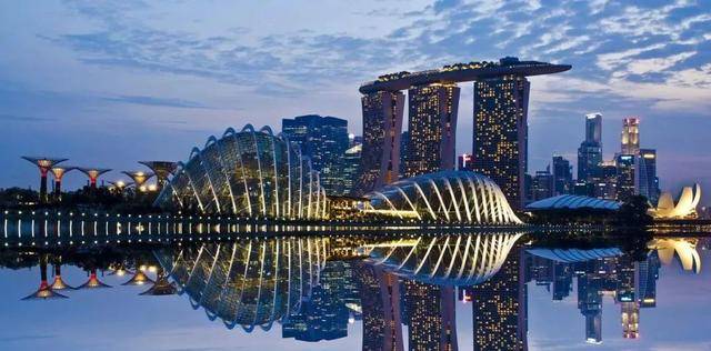 每年300多万人从中国涌入新加坡,就是为了这些