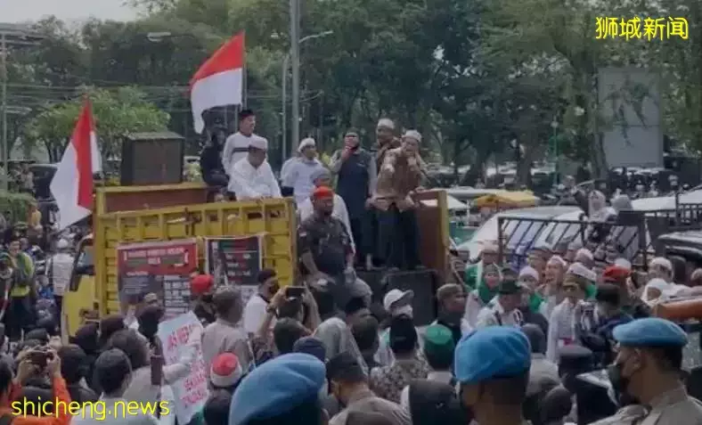 新加坡拒绝印尼传教士入境越演越烈, 甚至威胁重演911恐怖袭击事件