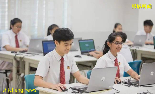 中国女生初中毕业留学新加坡！如今已是跨国集团区域经理