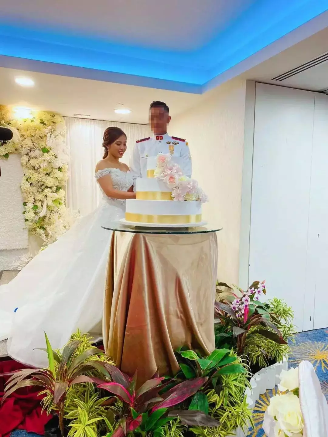 你肯定沒見過!新加坡軍官的婚禮現場原來是這樣的