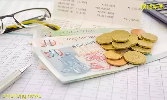 这位新加坡老人,住政府廉租房,却坐拥100万新币存款