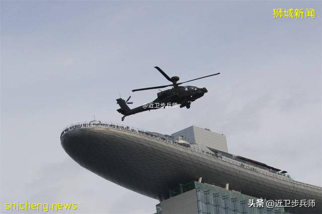 弹丸之地也有坦克和军史：疫情中的新加坡阅兵表演 