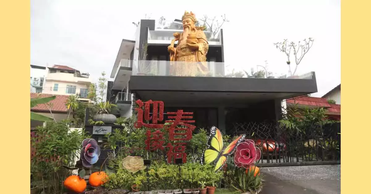 财神爷到家！20尺财神爷像放阳台