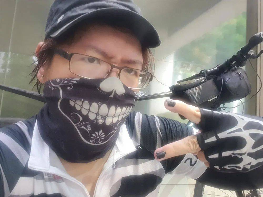 新加坡小夥靠送外賣成功減肥126公斤,脫胎換骨