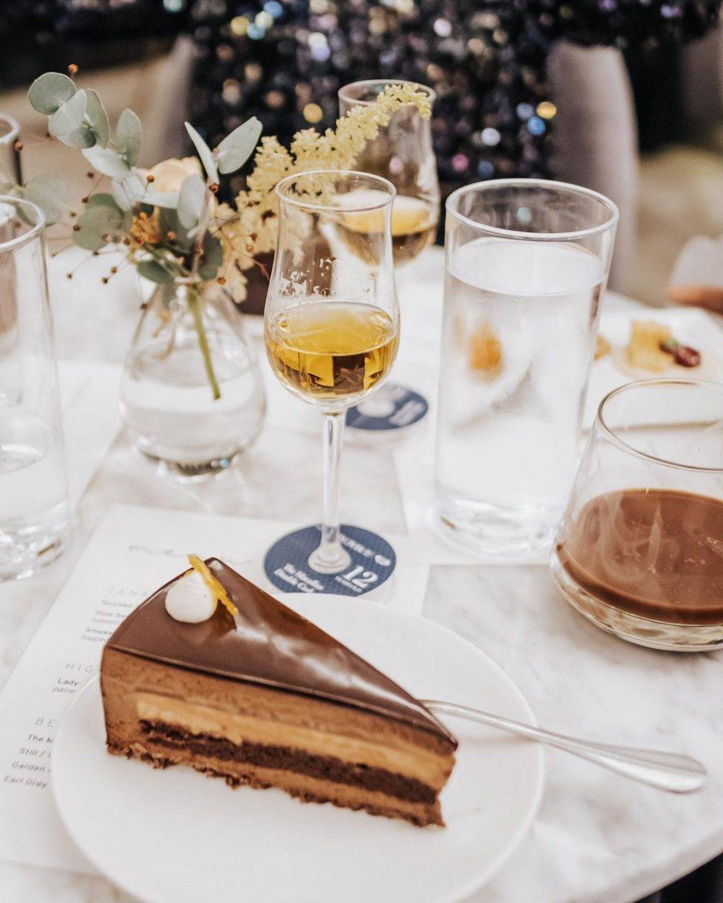 限時發售💥Lady M新品威士忌黑巧克力慕斯蛋糕🍰酒香馥郁、非同凡響，赴一場甜蜜的微醺之約✨