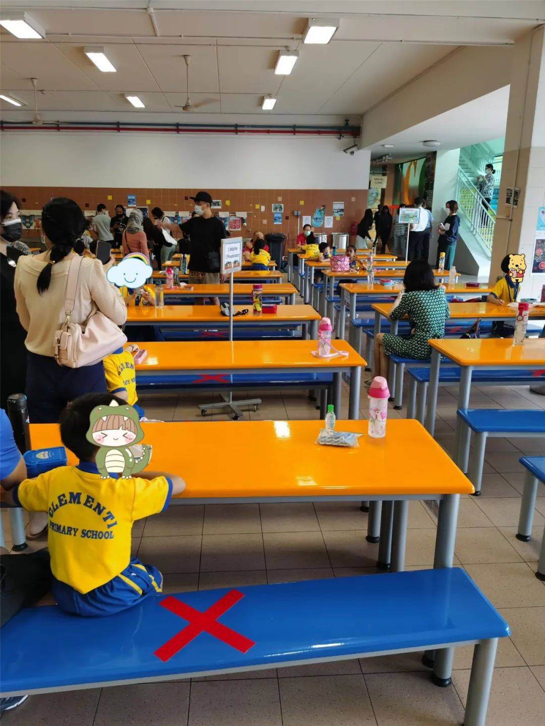 实拍!新加坡小学开学首日,疫情之下家长紧张疯了