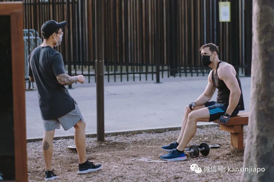 新加坡卫生部：在外用餐不可全程不戴口罩，只有用餐时可摘下