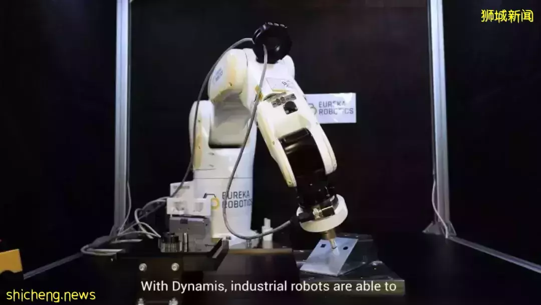 人類般的觸覺！NTU 科學家讓機器人實現精密操作