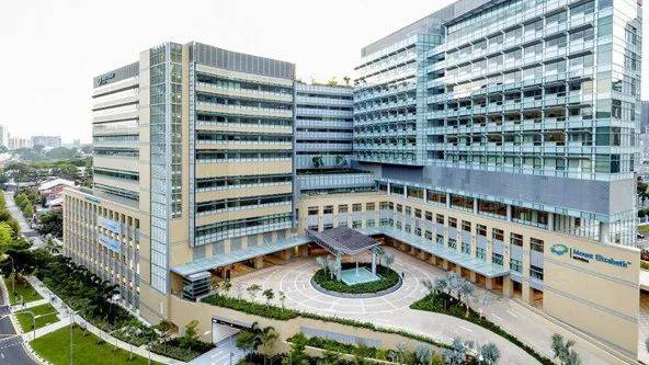 新加坡最輕早産兒僅345克，花了20多萬新幣才救活！新加坡看病到底有多貴