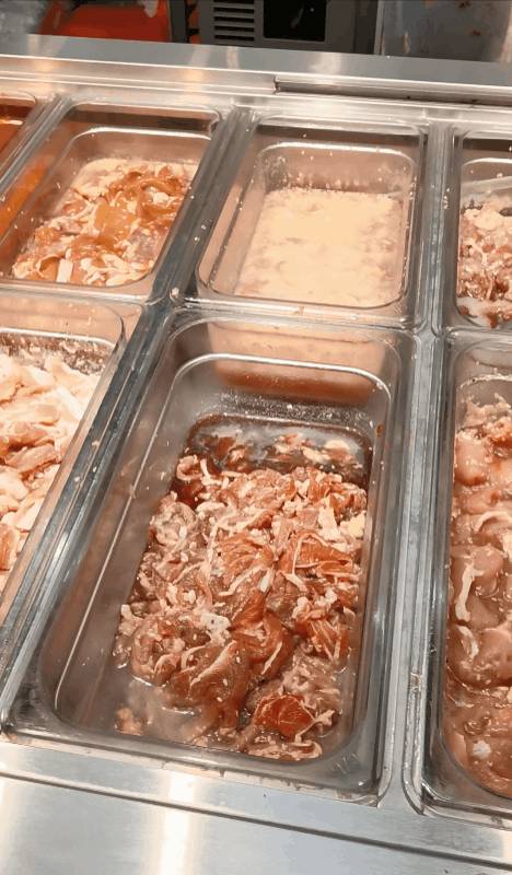 牛車水美食街首家!泰式烤肉+火鍋自助,每人僅$29,吃到扶牆出