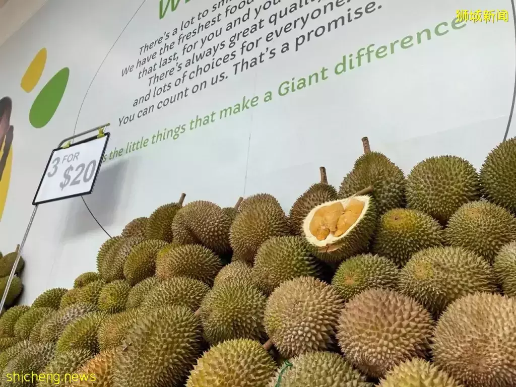 榴梿只要2新币!Giant Tampines超便宜的榴梿堆成山啦