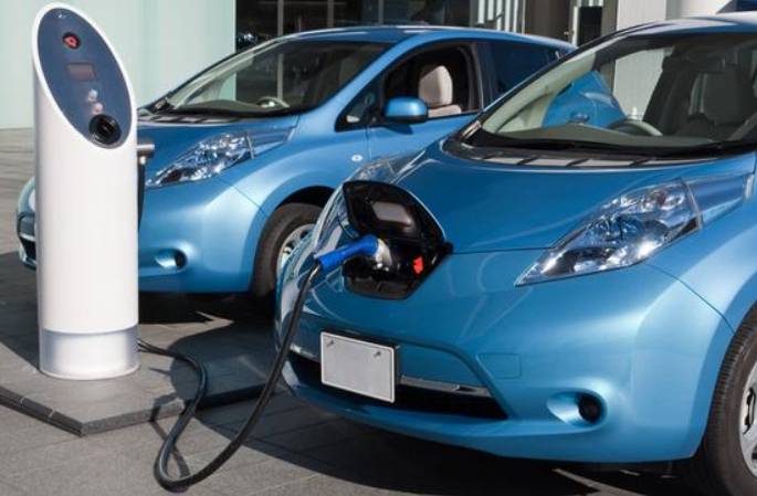 新加坡人多愛電動汽車?八成車主有意更換電動汽車