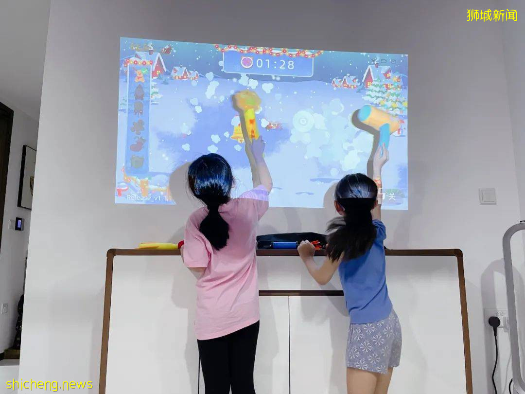 高科技！新加坡家庭必備的宅家神器，運動、教育、遊戲、投影儀功能......都有