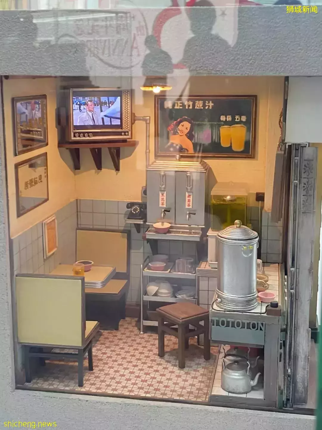 “細看香港”微觀藝術展亮相新加坡