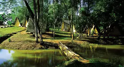 新加坡人深夜排队，翻新一年多的网红景点又开了