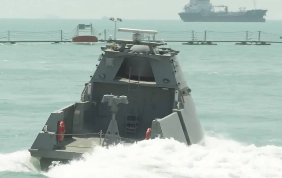 新加坡无人驾驶水面艇面世，主要工作居然和“神风敢死队”雷同