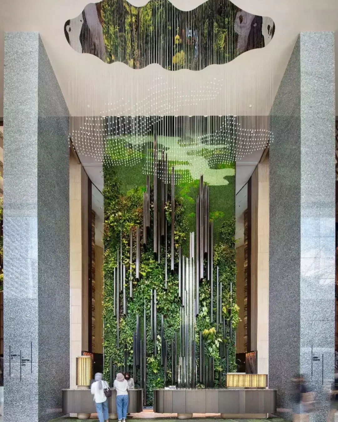 拥有2400多种植物,还有小鸟生活,新加坡这家酒店太美