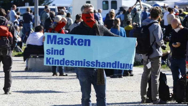 再次封城!德国、法国刚刚宣布!英国意大利一团乱!新加坡又危险了?