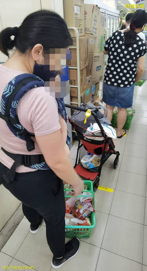 新加坡部分超市又被瘋搶！部長發聲讓穩住