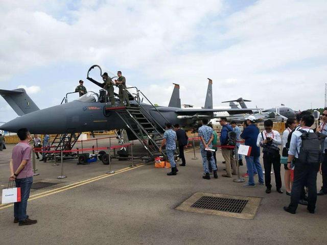 刚起飞就出国了,为何新加坡还要买“大长腿”战机?实力不容小觑