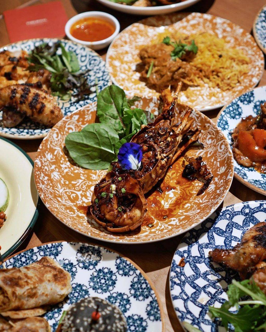 肥美海鮮吃到飽💥 新加坡海鮮自助餐合集!炭烤小龍蝦、辣椒螃蟹、生魚片無限任吃😋