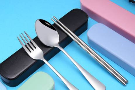 小坡島超市上線兩元店 還記得小時候的快樂麽