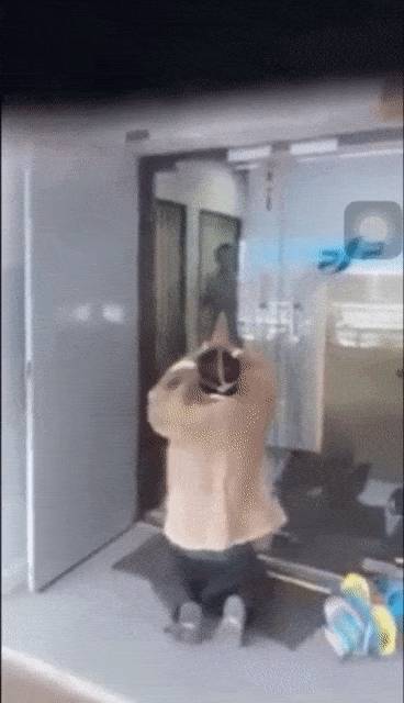 新加坡零門檻“花呗”火了！金管局出手管制，中國網友的血淚史在線勸退