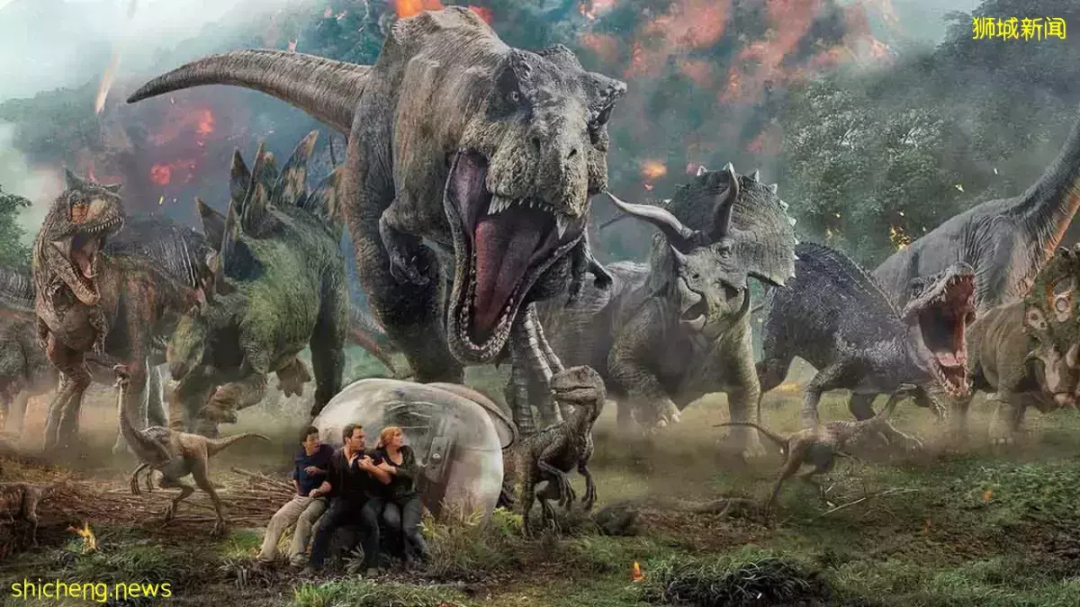 新加坡环球影城打造侏罗纪世界的用餐体验!与迅猛龙霸王龙见面🦖热血刺激超好玩