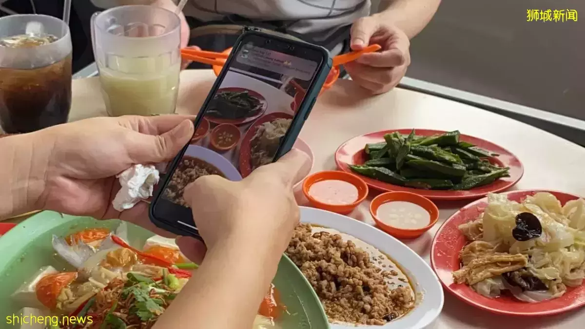 最后一天营业 亚城潮州粥排长龙顾客表不舍