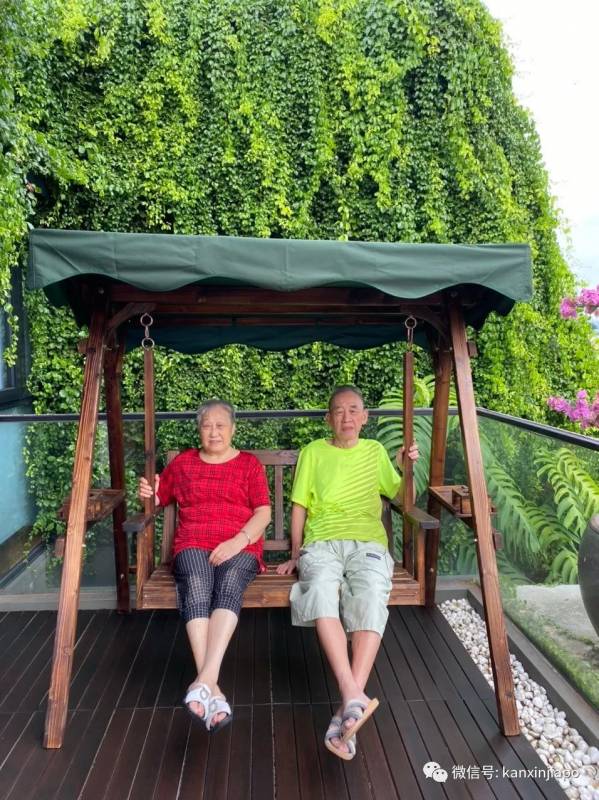 同航班出现感染病例,两老从新加坡回成都一波三折