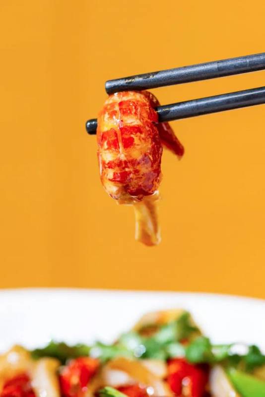 $6666大錦鯉又來了!去年火爆麻辣香鍋旗艦店又開新店了