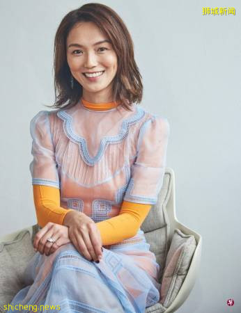 学习发音 提升演技 狮城艺人自我进修