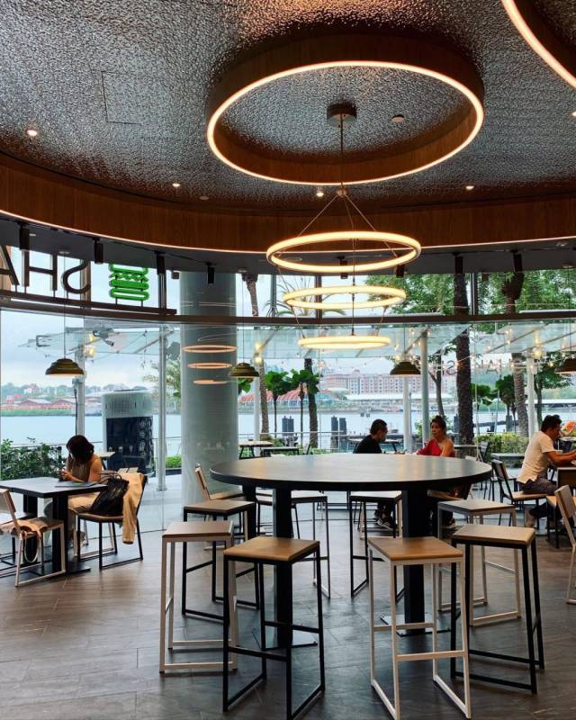Shake Shack 新加坡第五家分行，12月1日正式開張🎉 Vivo City 推2款獨家限定美食、S$2限量版奶昔
