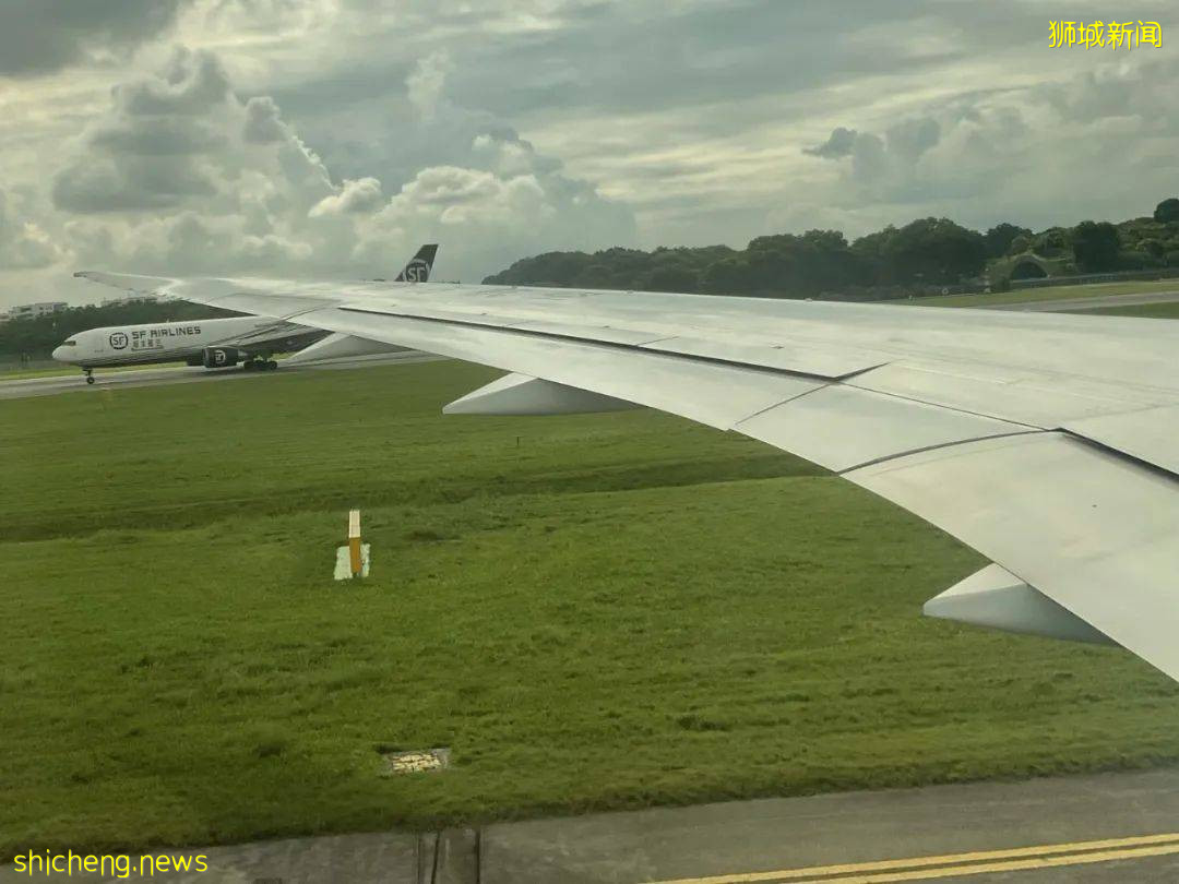 在廣州飛往新加坡的航班上，我發現了不一樣的風景