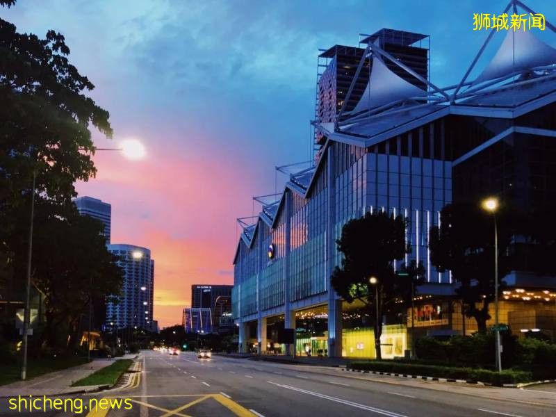 新冠疫情中，外賣騎手眼中的“折疊新加坡”!