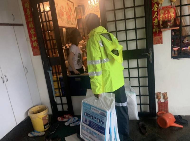 猶如世界末日!實拍新加坡被海嘯雲“吞沒”!暴雨、發大水、樹倒