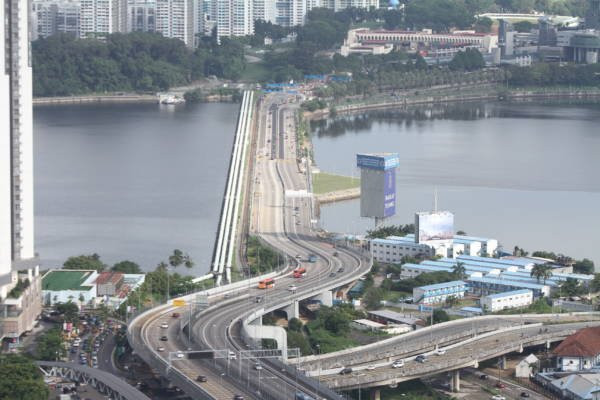 【柔州议会】曾笳恩：行管期提升柔佛长堤 制订防交通阻塞方案