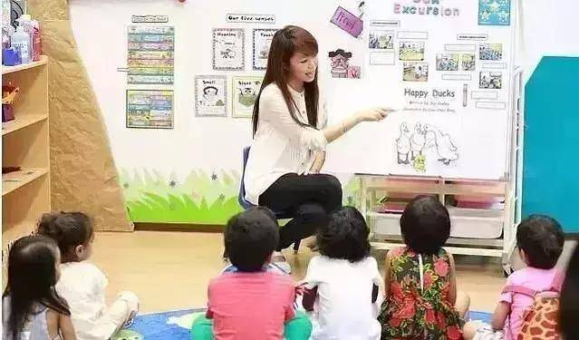 想去新加坡当老师，一定要通过中介才能去吗