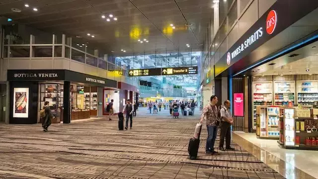 樟宜机场第2航站楼继续关闭!近日航班又熔断,有人为回国造假