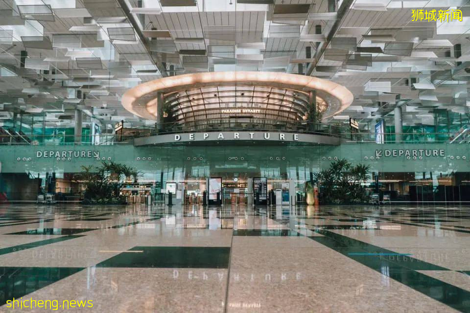 新加坡樟宜机场将加强防疫，搭客大厦将分区域管理，高风险区人员只能在区内活动