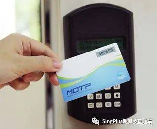 他們說在新加坡會講華語就行，但我勸你別這麽天真