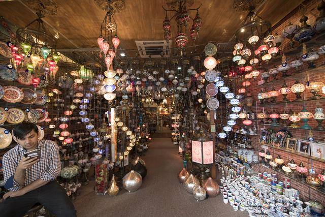 多民族组成的赤道国家，北纬一度的新加坡