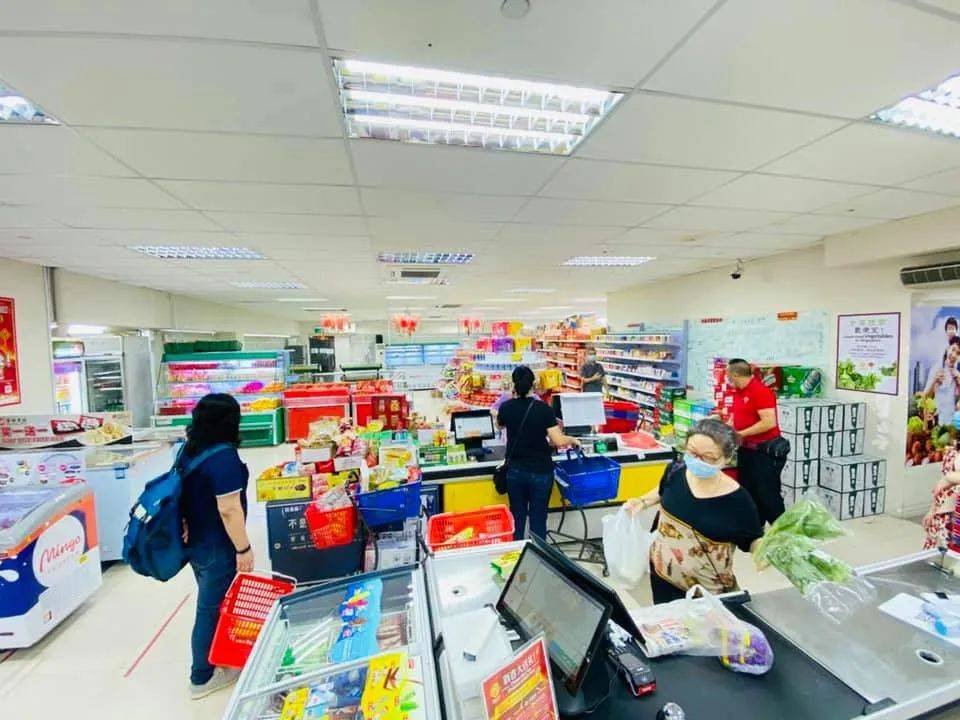 新加坡這家超市,每天晚上9點後,菜免費拿