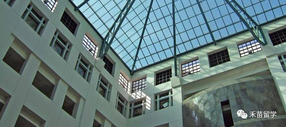 新加坡管理学院