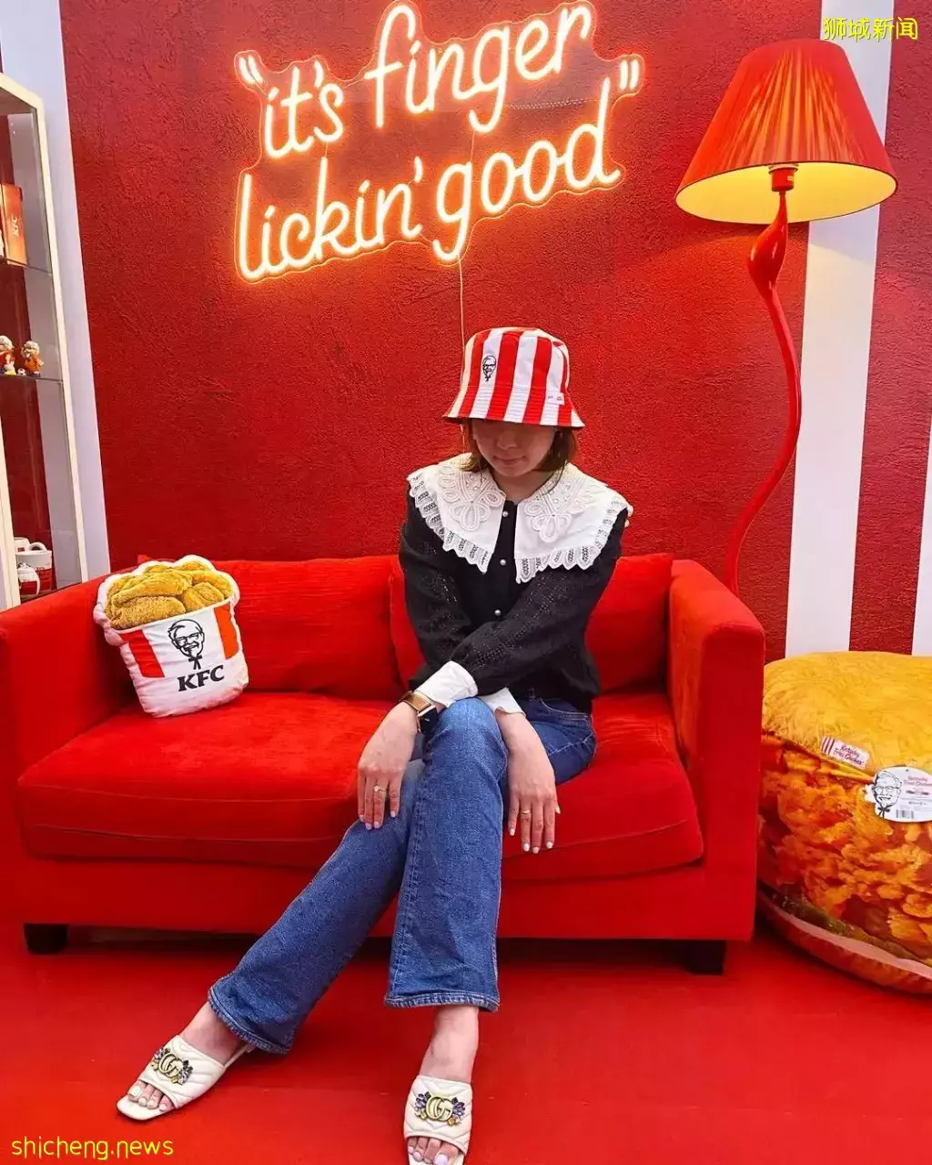 KFC 45周年快閃活動@VivoCity！前4500名可免費獲得兩塊炸雞哦