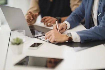 国外的月亮没有比较圆！在新加坡遭遇中年危机的我怎么办