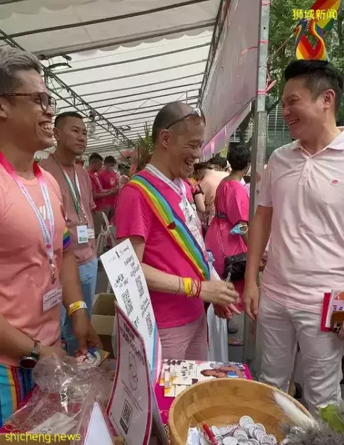 新加坡副總理宣布確診新冠！數千人不戴口罩在牛車水聚集，還有國會議員站台